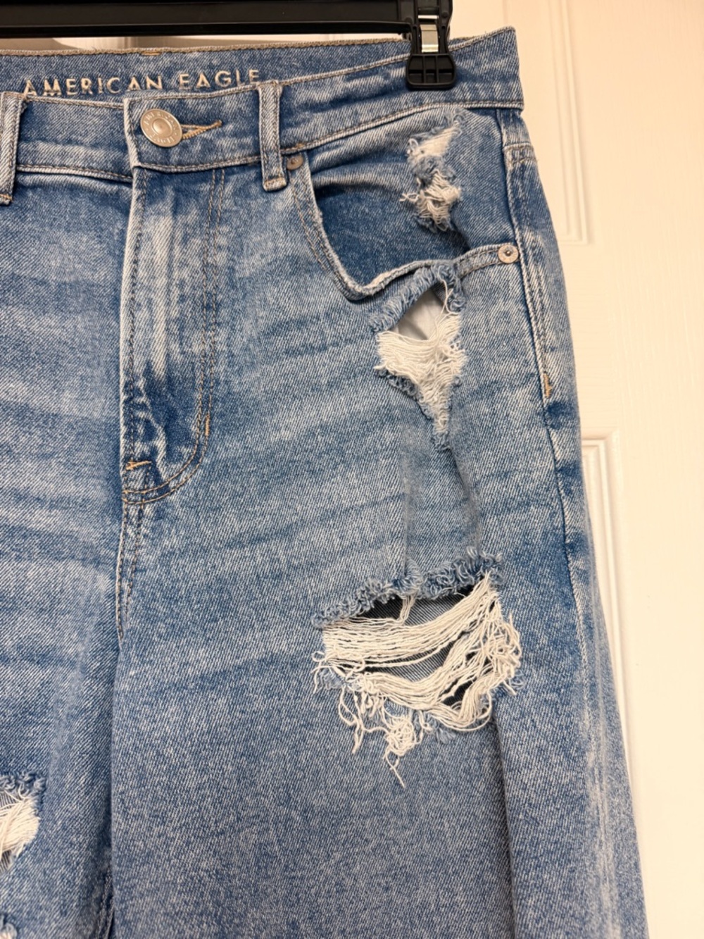 AE Highest Rise 90s Boyfriend Jeans Distressed Light Wash High Rise Baggy - Picture 4 of 12